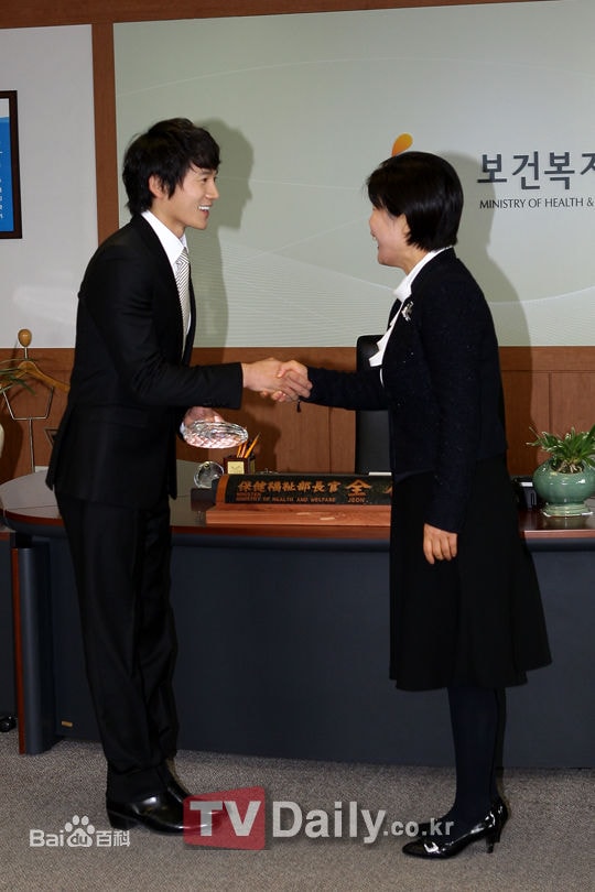 http://www.mshishang.net/pics/star/pic/63362aa6f2d939ae06bc53079be07f79.jpg