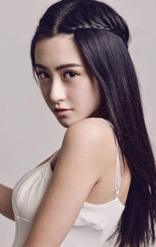 //www.mshishang.net/pics/star/pic/798f729e17c8586a53a58aa170d47653.jpg