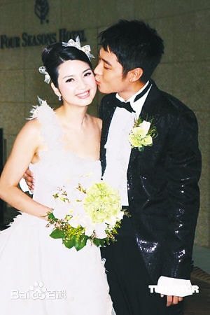 //www.mshishang.net/pics/star/pic/8319865d5ecb17fe972b4224fe912f34.jpg