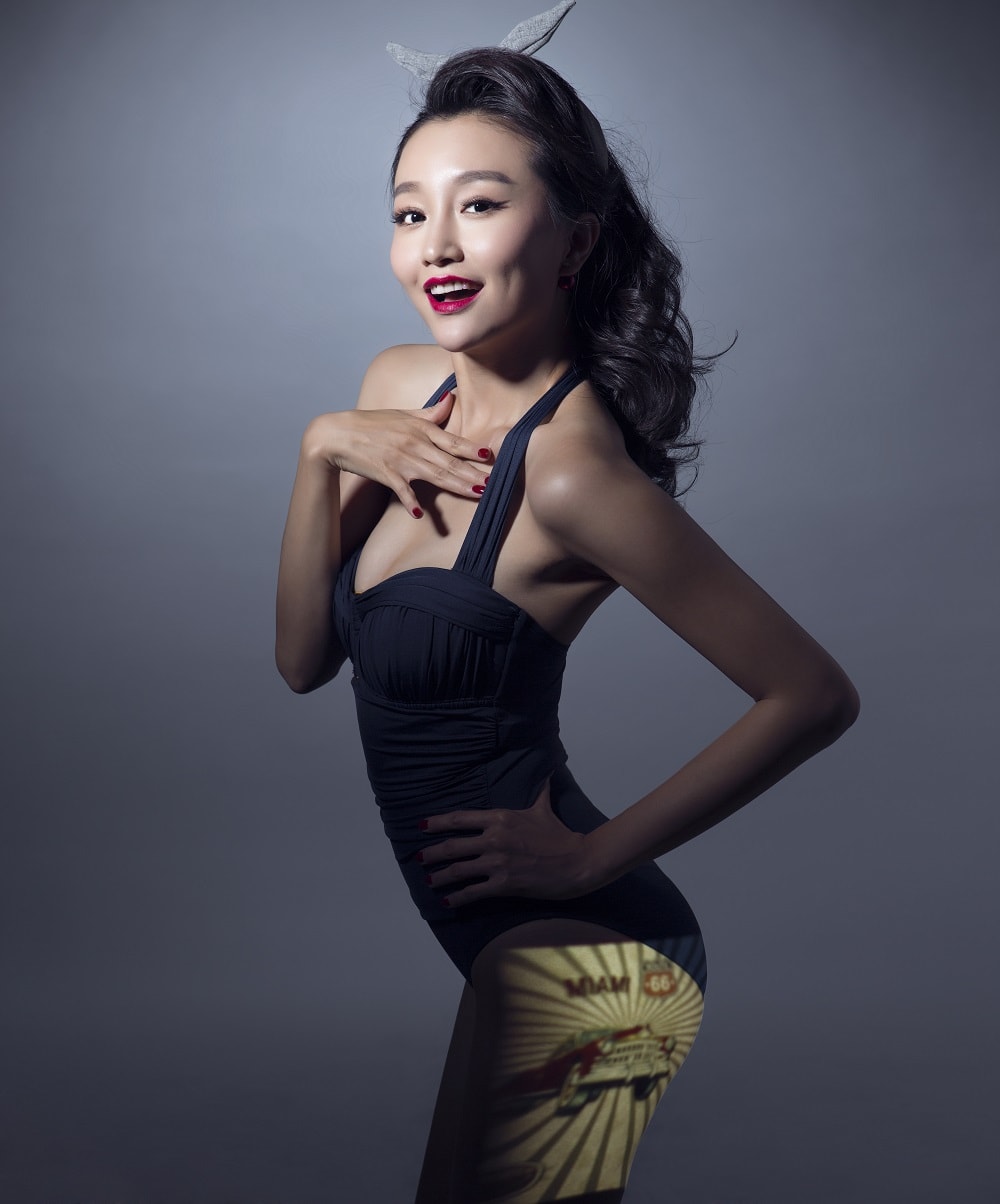 //www.mshishang.net/pics/star/pic/83b9/826995605eaf2e306308e910b267.jpg