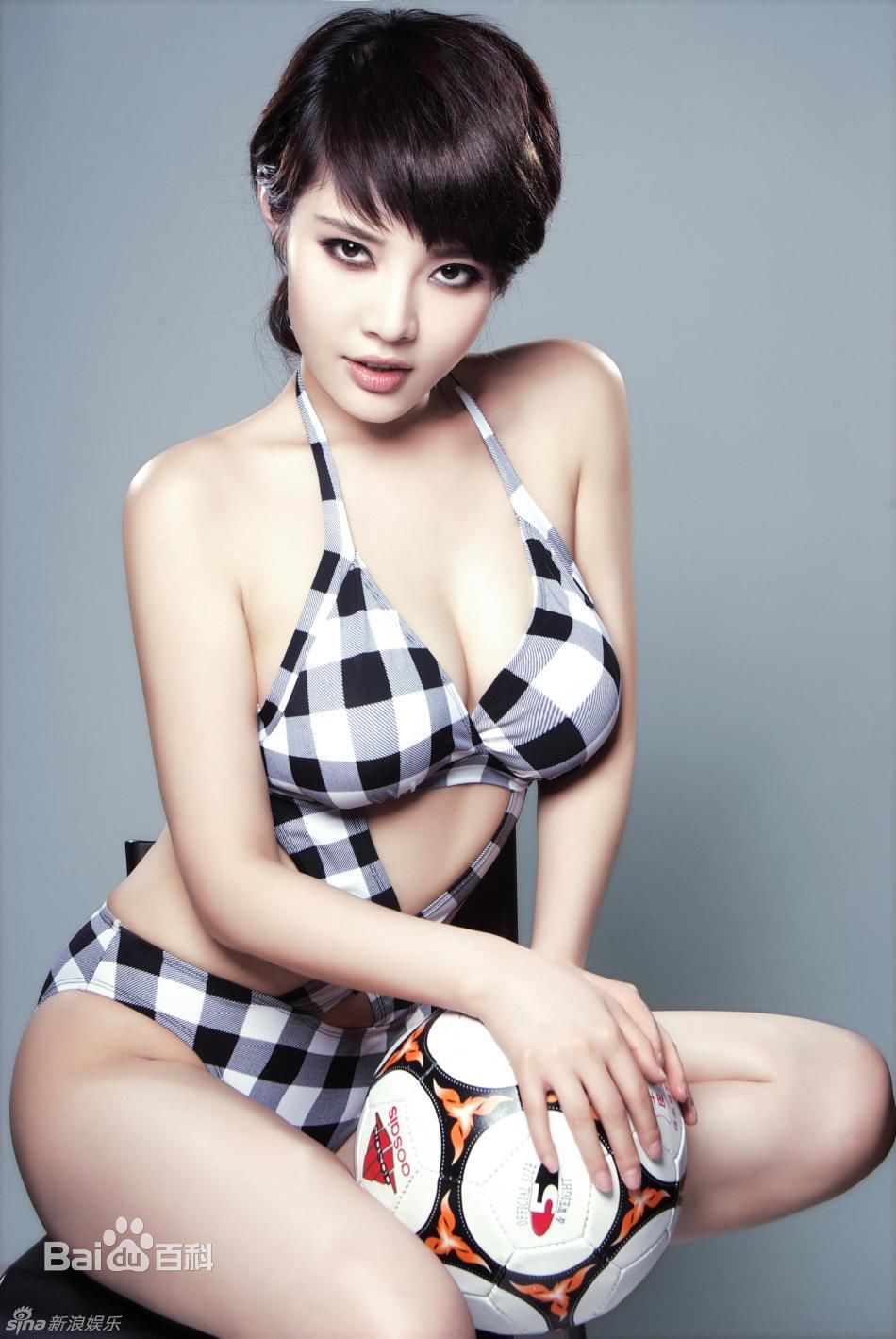 //www.mshishang.net/pics/star/pic/8b97eb94730e34567f9c67f45782755c.jpg