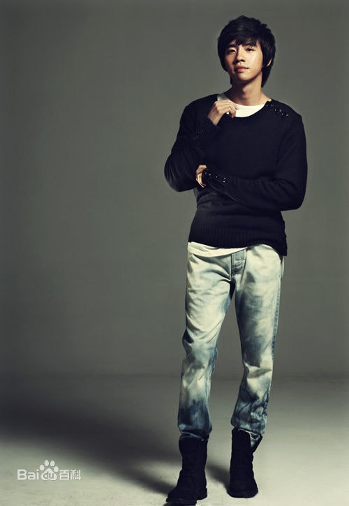 //www.mshishang.net/pics/star/pic/91f6a82c5acba0ee34b4e1398db408a5.jpg