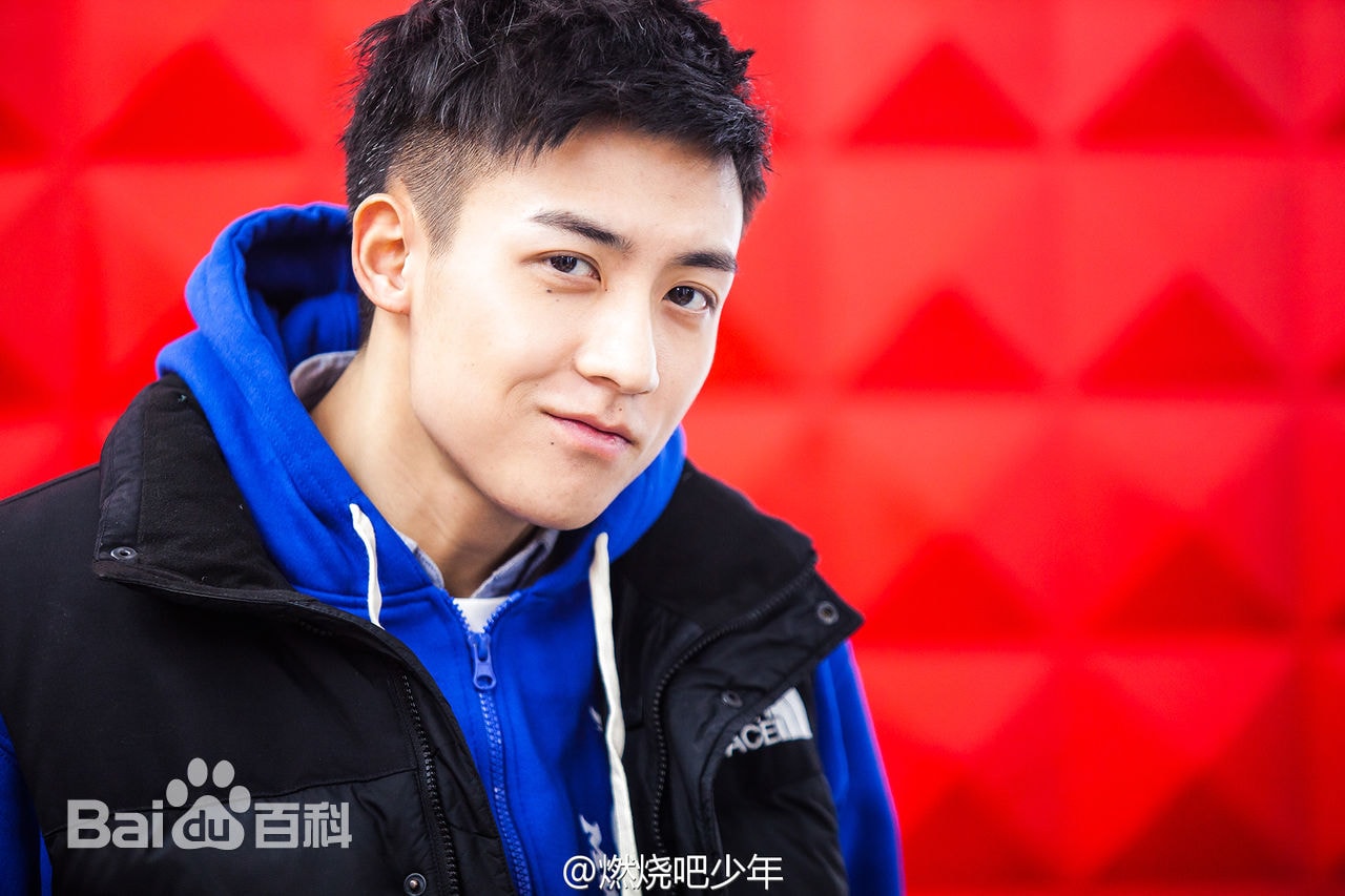 //www.mshishang.net/pics/star/pic/98d545dec9e4cb332e487268533090c8.jpg