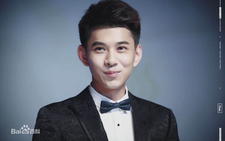 //www.mshishang.net/pics/star/pic/99288d589ec257632502b01f3d2544ca.jpg