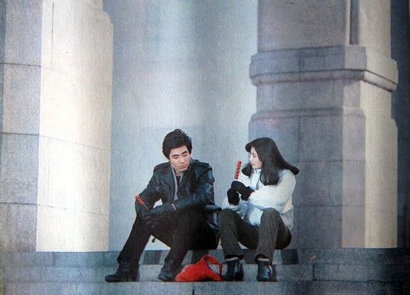 //www.mshishang.net/pics/star/pic/9973410b05b9c3c274292df5751eca1e.jpg