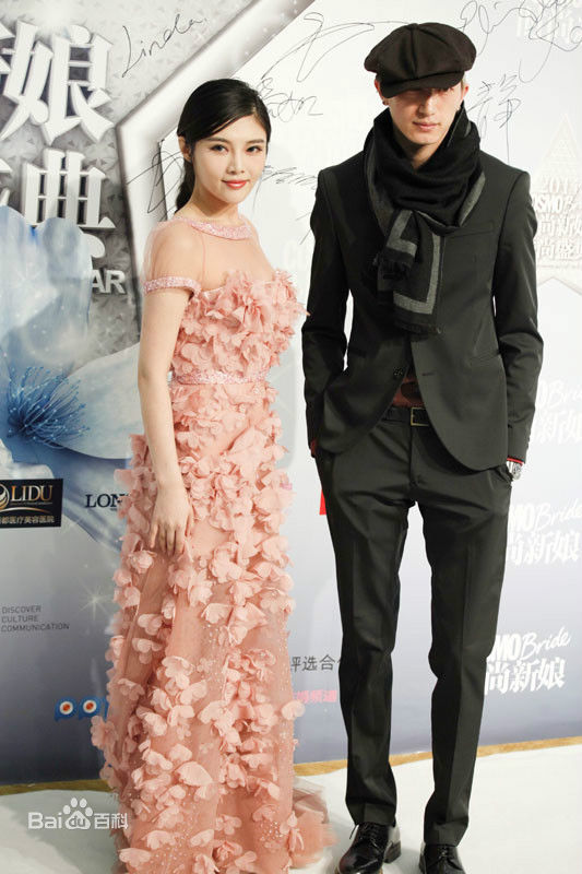 //www.mshishang.net/pics/star/pic/99fbd5d88398f691ba4881411e2b621e.jpg