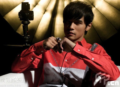 //www.mshishang.net/pics/star/pic/9b75dff32af666dd31a49d5b78510086.jpg