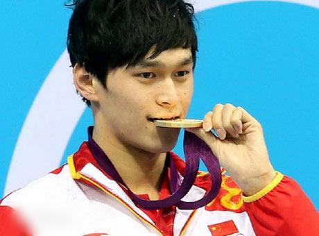 //www.mshishang.net/pics/star/pic/a151130c2f87be562e814c725e362eae.jpg