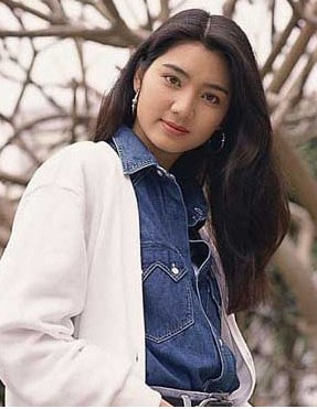 //www.mshishang.net/pics/star/pic/a646b8d783ec471beab3df68dc953f50.jpg