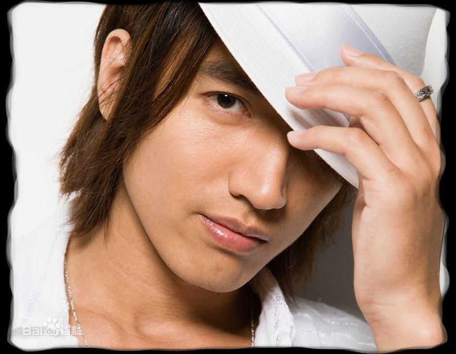 //www.mshishang.net/pics/star/pic/a88819c42be55e22026811305b87a7c6.jpg
