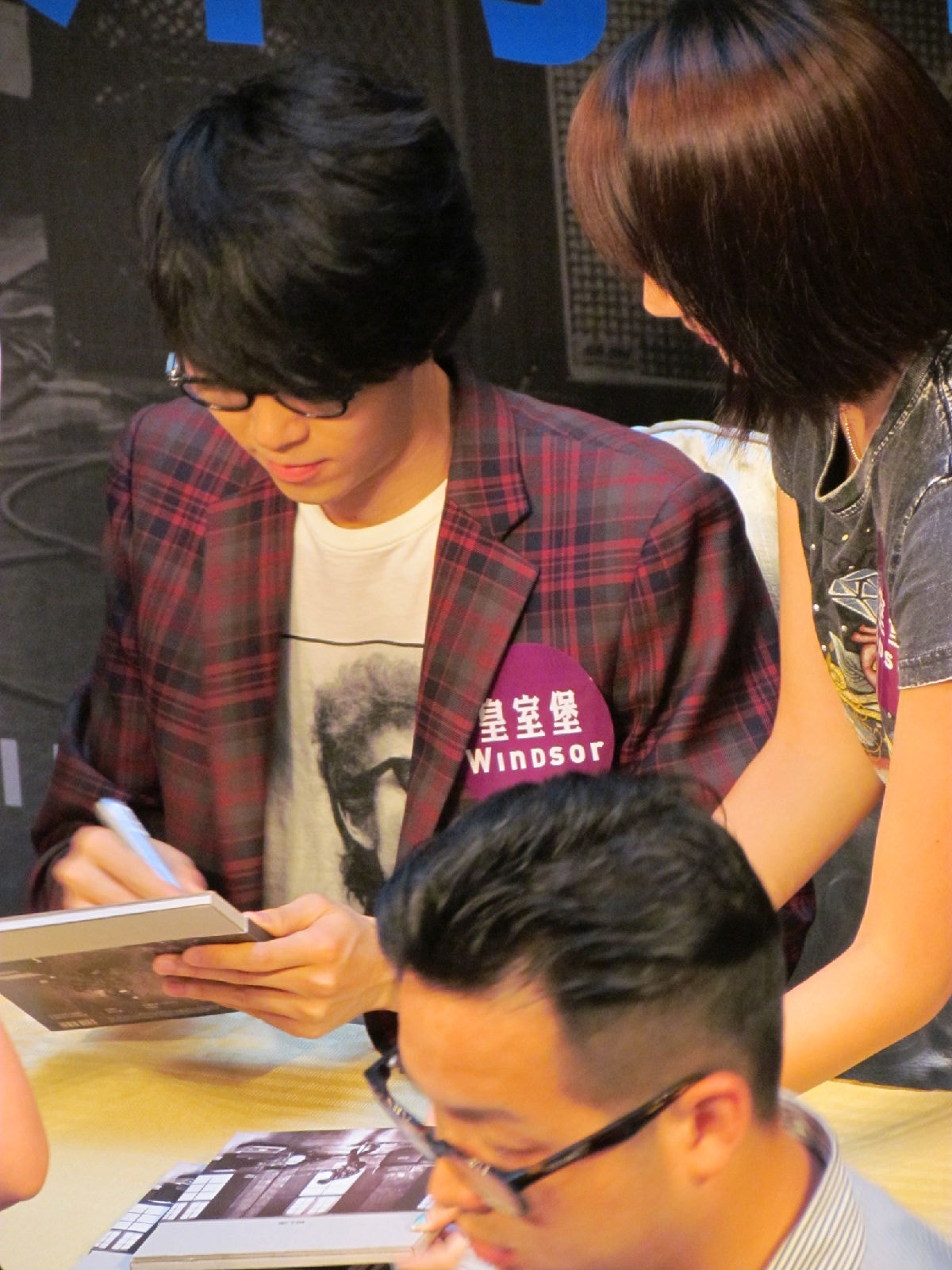 http://www.mshishang.net/pics/star/pic/aa43c0ff0c6508f62fb6cc510614e17b.jpg