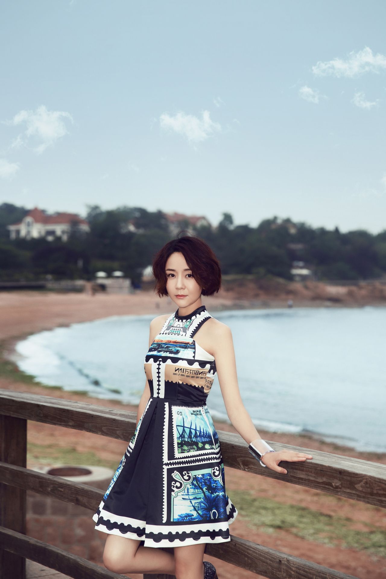 //www.mshishang.net/pics/star/pic/b478b026d5a89a29a3b286b633671f68.jpg