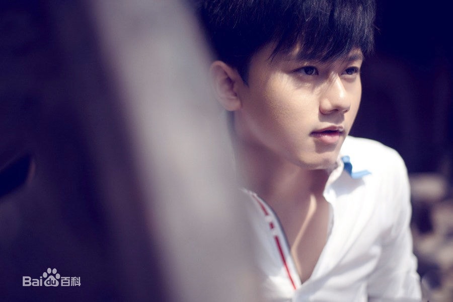 //www.mshishang.net/pics/star/pic/b7121f3695770a3b1324ab2b5e4eff79.jpg