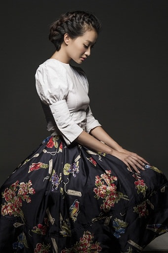 //www.mshishang.net/pics/star/pic/b87b/ead193f44af455d927724ccb2c8a.jpg