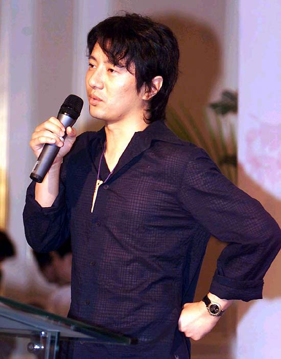 http://www.mshishang.net/pics/star/pic/bc05c6ab423297060645e39bf807d0e9.jpg
