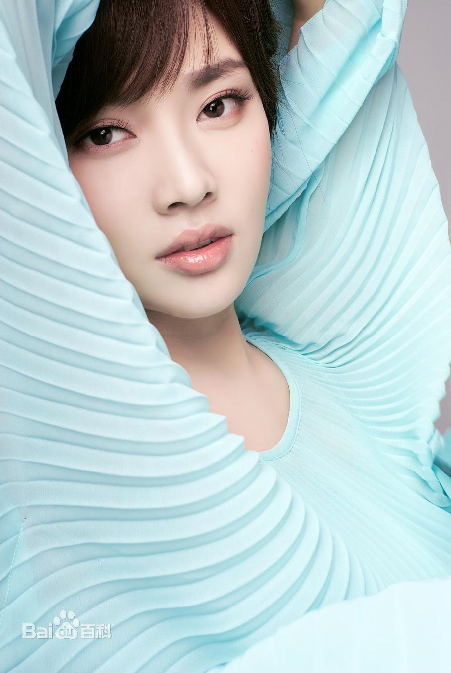 //www.mshishang.net/pics/star/pic/c1fbfe98ad938b35b55e9916eba77076.jpg