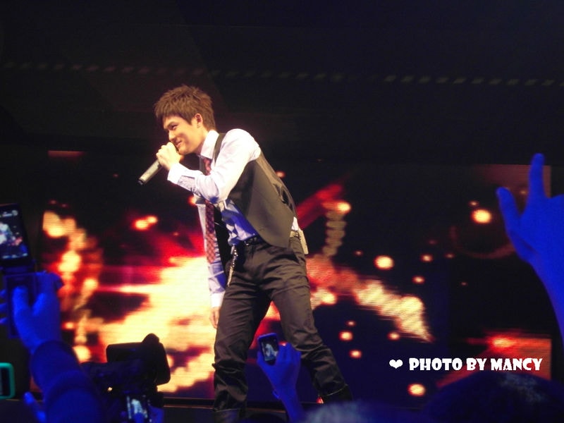http://www.mshishang.net/pics/star/pic/c317f9eec941427a6f5e54e13fe3916a.jpg