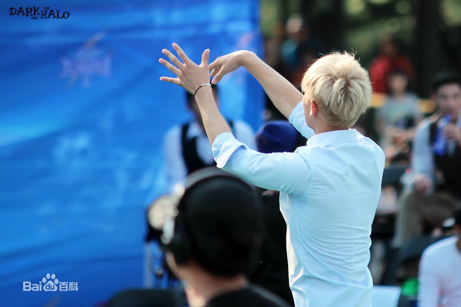 //www.mshishang.net/pics/star/pic/c6d282288772479a2841c4b39c369090.jpg