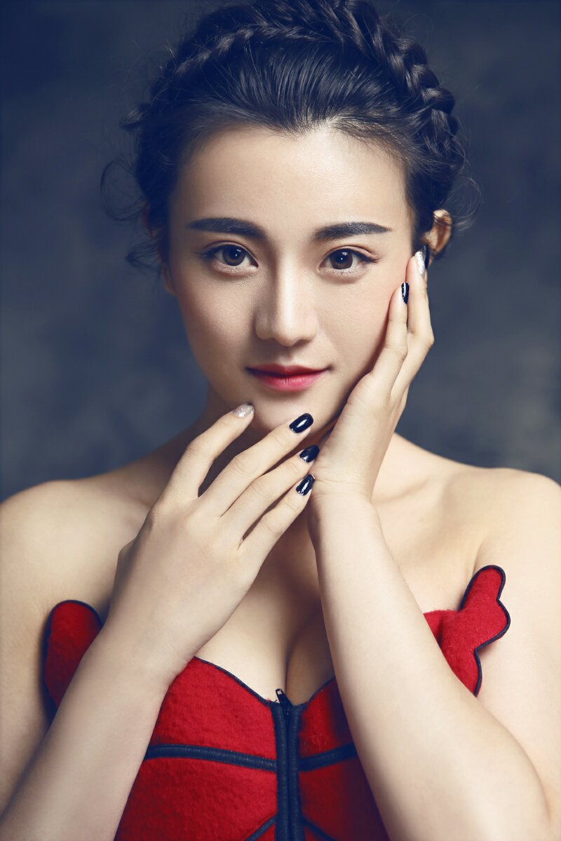 //www.mshishang.net/pics/star/pic/c8e8304fe9e63089cb934325afa3c720.jpg