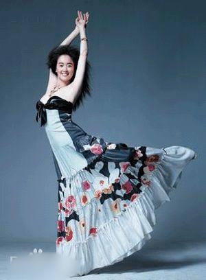 //www.mshishang.net/pics/star/pic/e9271b07aa84573a63195469df3a96d5.jpg