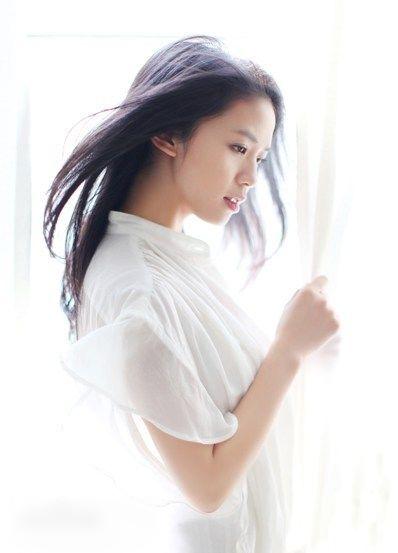 //www.mshishang.net/pics/star/pic/ed101ef632835842780a06725417e612.jpg