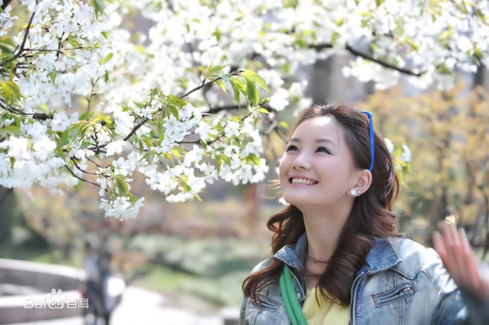 http://www.mshishang.net/pics/star/pic/f04e562b2953bc48b8cf45205dea646e.jpg