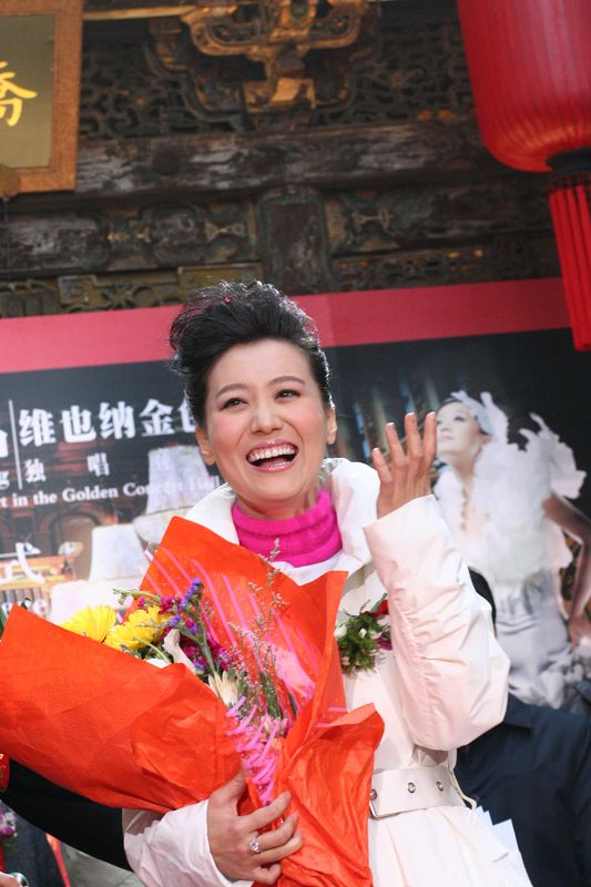 http://www.mshishang.net/pics/star/pic/f8ed67a03ae343f9dfcdb50750957217.jpg