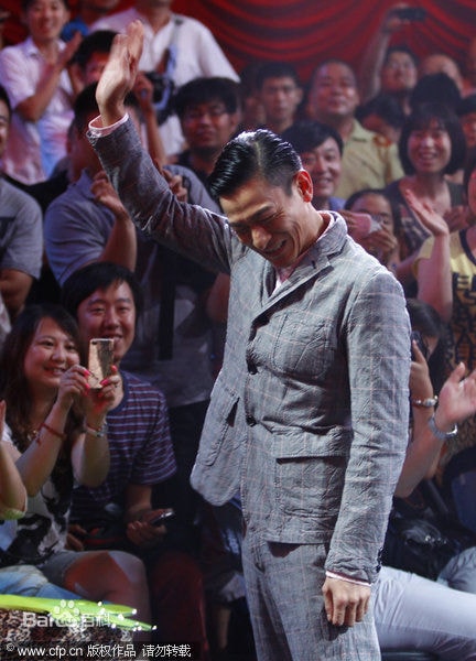 //www.mshishang.net/pics/star/pic/f97f4b801ed2e7352917b3b23e57b1a8.jpg