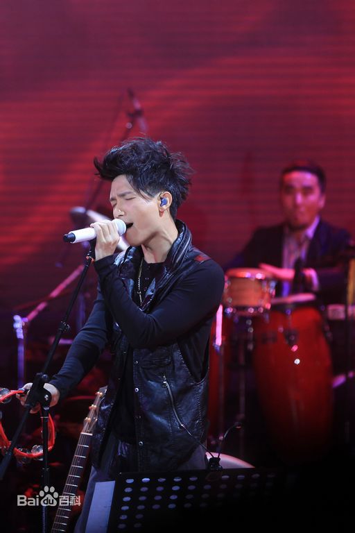 http://www.mshishang.net/pics/star/pic/fd50951ee8dbddcaecb350a76740e97f.jpg