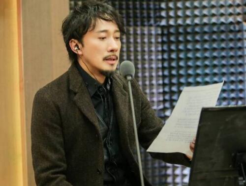 赵立新声临其境实力圈粉 用声音演戏震惊观众 