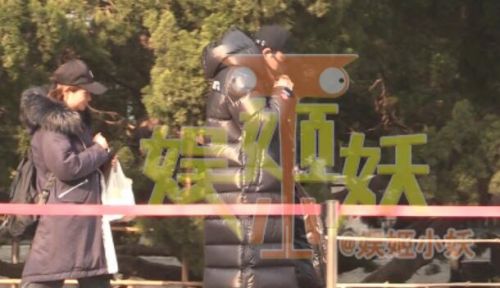 贾乃亮参加春晚节目审查不停咳嗽 助理手里的东西更让人看了心疼！ 