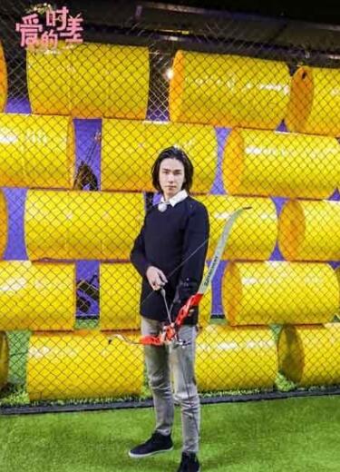 爱的时差宁静被年下男“少女举” 马苏左右为难 