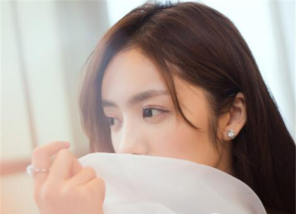 星看点:​《柒个我》女主角蔡文静被潜规则怎么回事 