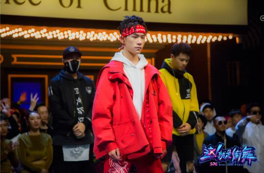 这！就是街舞四位队长剧照曝光 易烊千玺成最年轻导师 