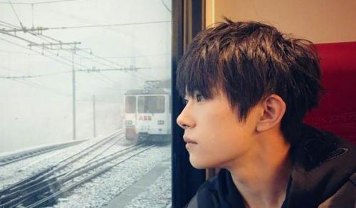 易烊千玺为什么报考中戏 不考北影真相曝光 