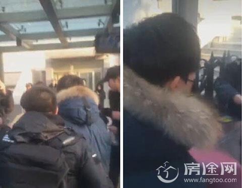 易烊千玺中戏复试 低调现身被镜头追堵 