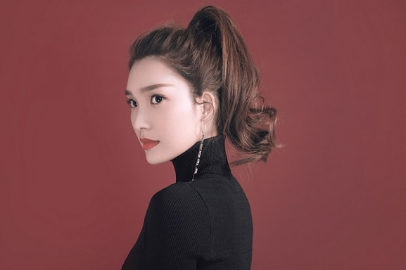 沈瑶时尚写真曝光 小仙女演绎别样优雅