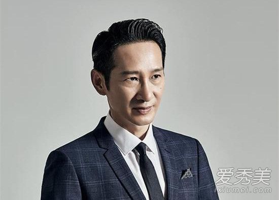 夜空中最闪亮的星郑柏旭爸爸郑维君扮演者王劲松资料作品 