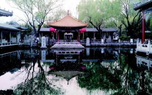 “趵突泉”水位昨日跌至红色预警线 济南补源保泉 