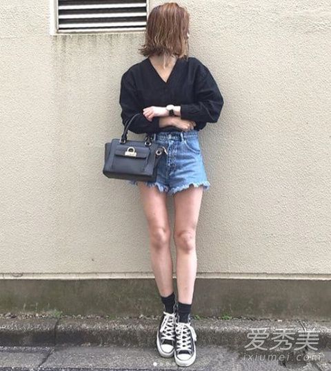 三十几岁的女人适合穿什么衣服 阔腿裤一字肩加针织上衣 
