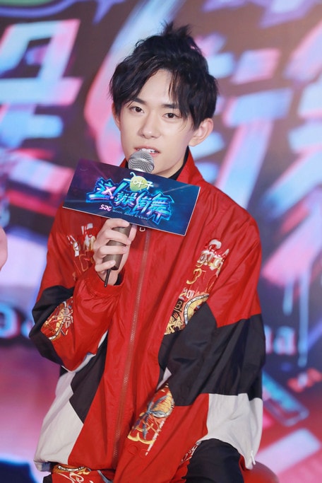 易烊千玺接受采访