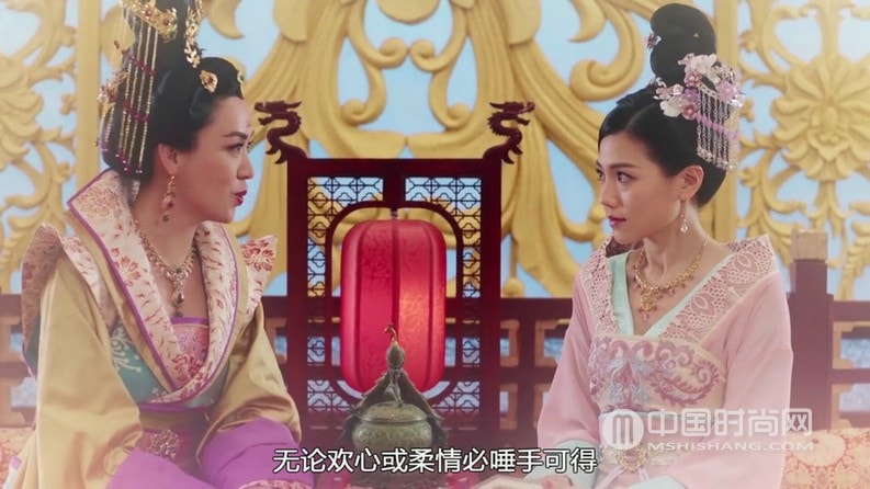 宫心计2深宫计第19集剧情：王蓁自残让郑纯熙新婚夜遭李隆基冷暴力 