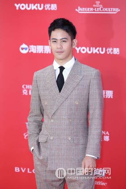 李淳