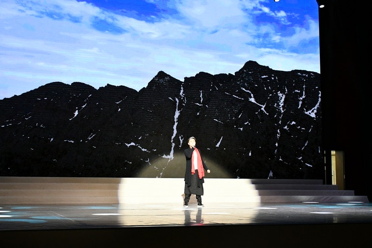 歌手王宝林 现场演绎太白山