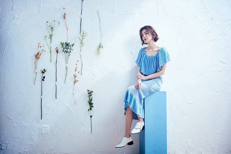 5.吕佳容蓝色梦幻写真大片