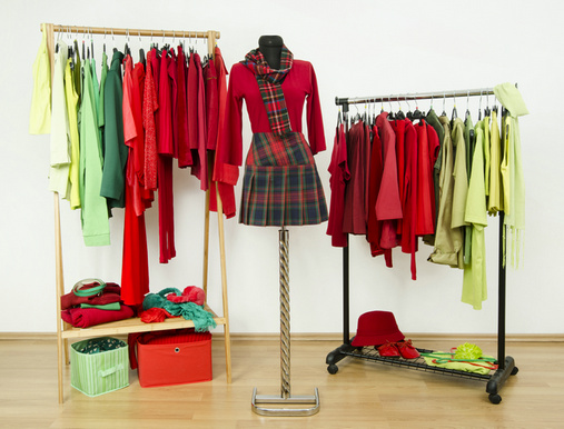 如何搭配红色的大衣好看 公司年会同学聚会穿搭攻略分享