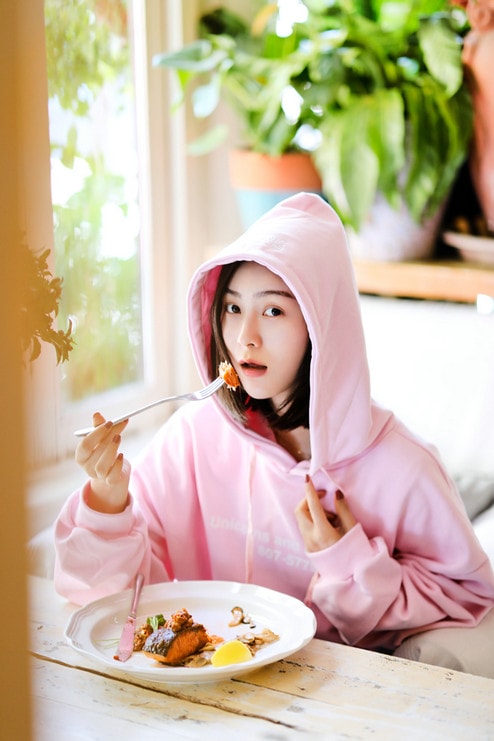 带帽卫衣软萌邻家