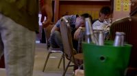 黑社会老大隐退江湖 店里遇小混混砸场 差点就干架ai0