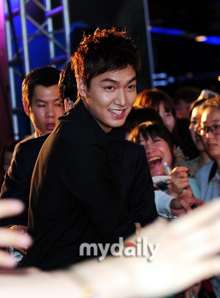 http://www.mshishang.net/pics/default/download/34910a80459e5320c72e47fcf7dc39e9.jpg