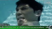 帥哥遭水鬼推下水